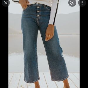 Levi’s red tab size 25, high waisted, cropped wide leg denim jeans. New!